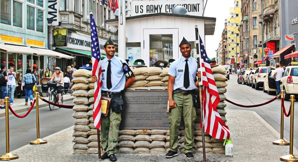  Checkpoint Charlie