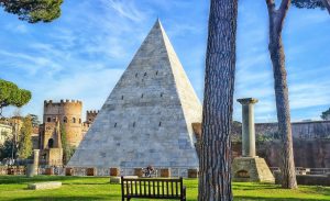 piramida rzym