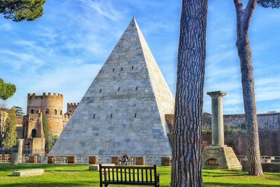 piramida rzym