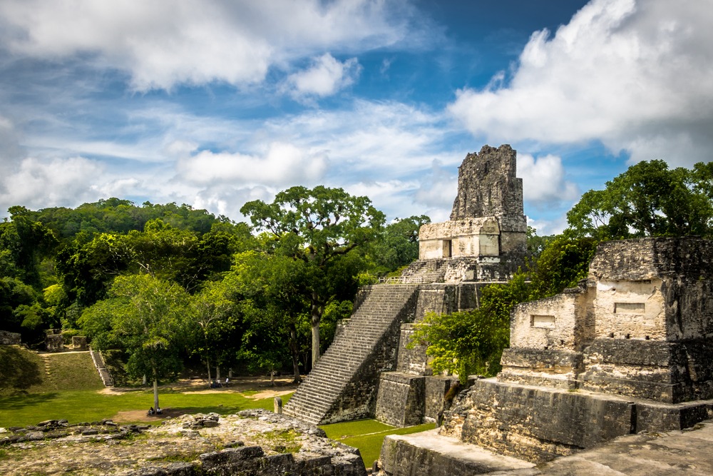Tikal świątynia II