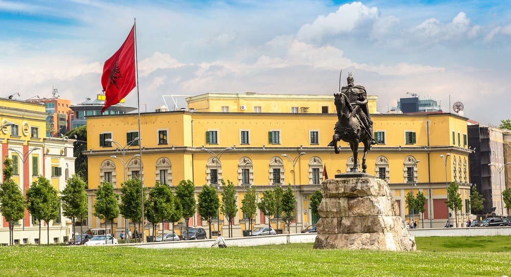 Tirana - Plac Skanderbega